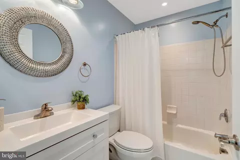 20799 Amberview Ct, Ashburn, VA 20147 photo 33