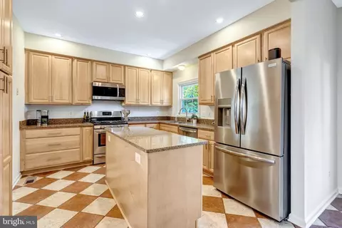 20799 Amberview Ct, Ashburn, VA 20147 photo 7