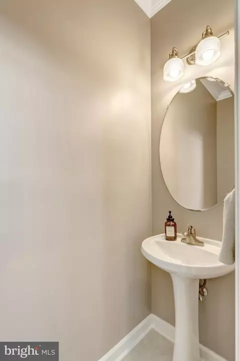 20799 Amberview Ct, Ashburn, VA 20147 photo 16