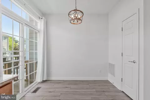 Entry Way - 42746 Tunstall Ter, Ashburn, VA 20147 photo 2 of 7
