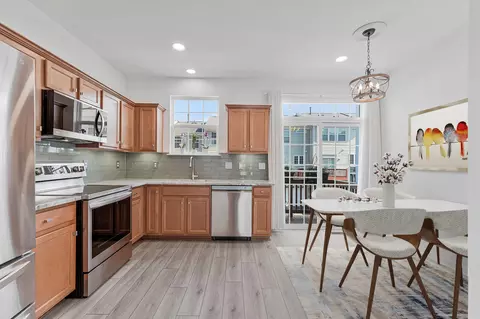 Kitchen - 42746 Tunstall Ter, Ashburn, VA 20147 photo 1 of 4