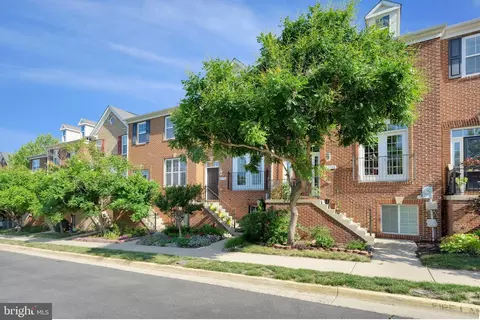 Exterior - 42746 Tunstall Ter, Ashburn, VA 20147 photo 3 of 13