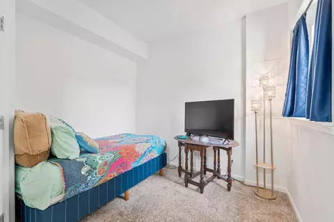 Bedroom - 42746 Tunstall Ter, Ashburn, VA 20147 photo 11 of 12