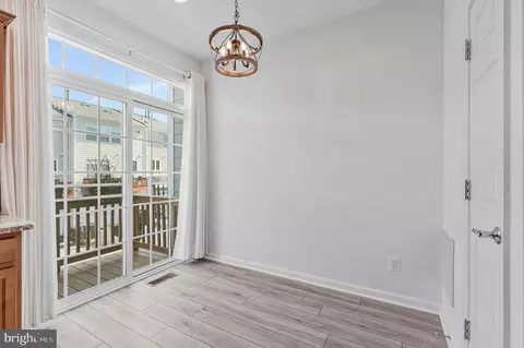 Entry Way - 42746 Tunstall Ter, Ashburn, VA 20147 photo 3 of 7