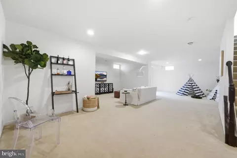 Entry Way - 22320 Lost Branch Cir, Ashburn, VA 20148 photo 9 of 10