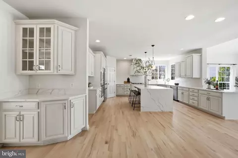 Kitchen - 22320 Lost Branch Cir, Ashburn, VA 20148 photo 2 of 6