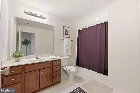 Bath - 22320 Lost Branch Cir, Ashburn, VA 20148 photo 5 of 5