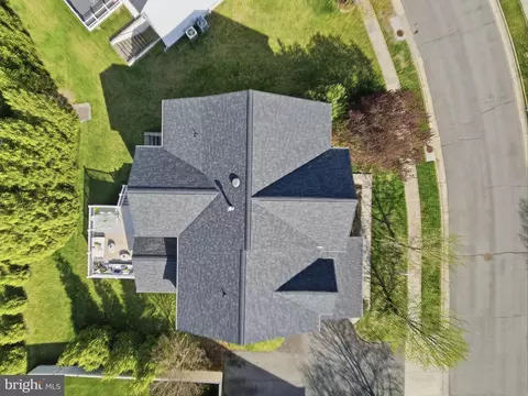 View/Area - 22320 Lost Branch Cir, Ashburn, VA 20148 photo 1 of 3