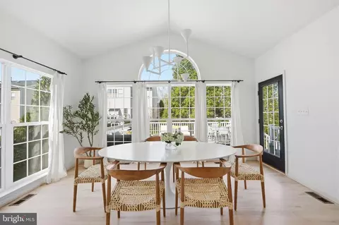 Dining - 22320 Lost Branch Cir, Ashburn, VA 20148 photo 2 of 6