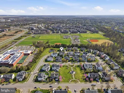 View/Area - 22320 Lost Branch Cir, Ashburn, VA 20148 photo 3 of 3