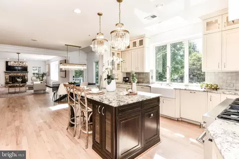 Kitchen - 19854 Annenberg Dr, Ashburn, VA 20147 photo 3 of 8