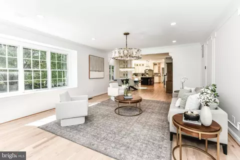 Living - 19854 Annenberg Dr, Ashburn, VA 20147 photo 2 of 7