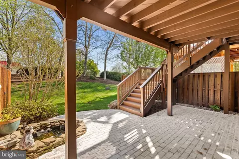 Exterior - 21555 Trowbridge Sq, Ashburn, VA 20147 photo 6 of 14