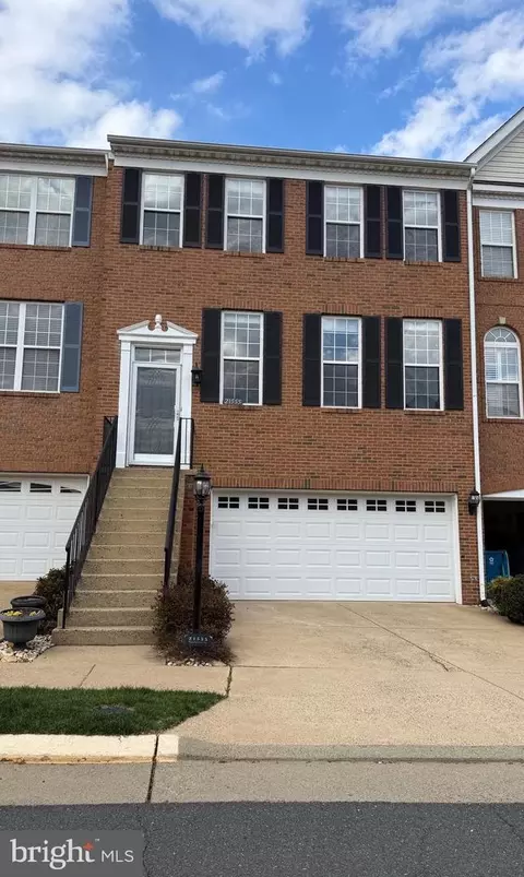 21555 Trowbridge Sq, Ashburn, VA 20147