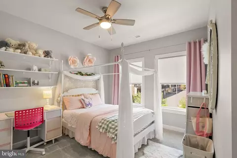 Bedroom - 22286 Foundation Dr, Ashburn, VA 20148 photo 5 of 6