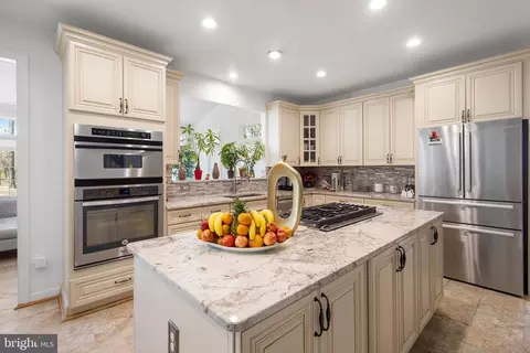 Kitchen - 22579 Forest Manor Dr, Ashburn, VA 20148 photo 3 of 7