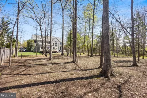 Exterior - 22579 Forest Manor Dr, Ashburn, VA 20148 photo 11 of 11