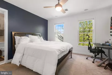 Bedroom - 22579 Forest Manor Dr, Ashburn, VA 20148 photo 5 of 10