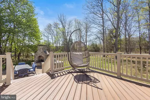 Exterior - 22579 Forest Manor Dr, Ashburn, VA 20148 photo 9 of 11
