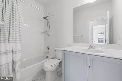 Entry Way - 20230 Taft Ter, Ashburn, VA 20147 photo 3 of 3