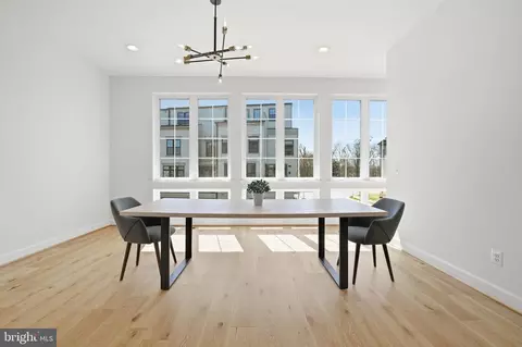 Dining - 20230 Taft Ter, Ashburn, VA 20147 photo 1 of 1