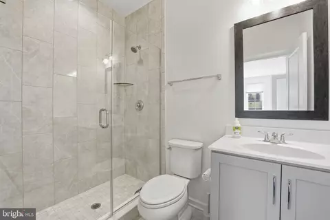 Bath - 20230 Taft Ter, Ashburn, VA 20147 photo 3 of 3