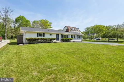 45448 Mallard St, Sterling, VA 20165