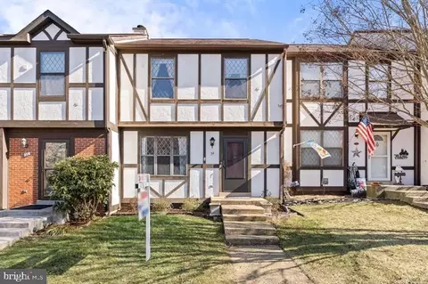 34 Millard Ct, Sterling, VA 20165