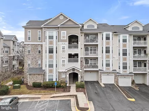 506 Sunset View Ter SE #302, Leesburg, VA 20175