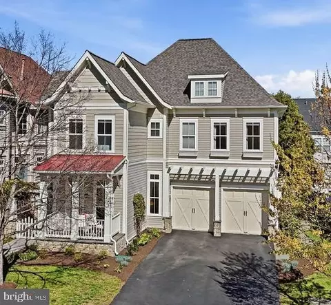 22826 Courtland Park Dr, Brambleton, VA 20148
