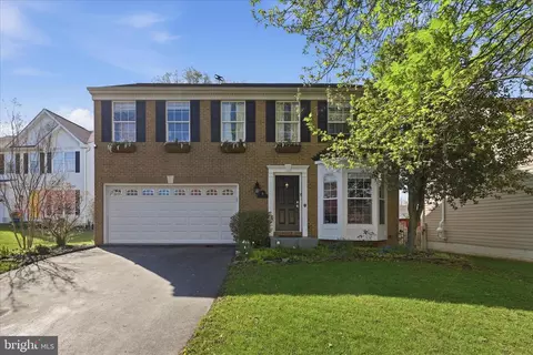816 Bellview Ct NE, Leesburg, VA 20176
