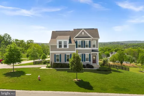 18433 Presidio Pl, Round Hill, VA 20141