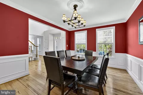 Dining - 42758 Glenside Dr, Brambleton, VA 20148 photo 4 of 7
