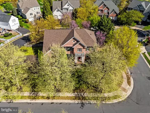 View/Area - 42758 Glenside Dr, Brambleton, VA 20148 photo 3 of 3