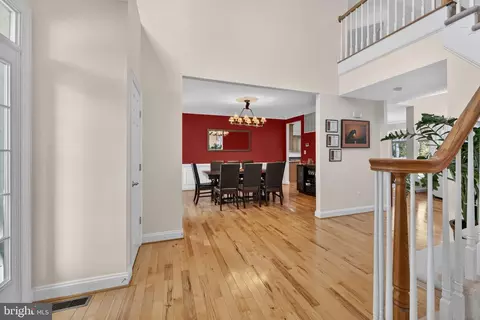 Entry Way - 42758 Glenside Dr, Brambleton, VA 20148 photo 3 of 28