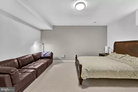 Bedroom - 42758 Glenside Dr, Brambleton, VA 20148 photo 8 of 10