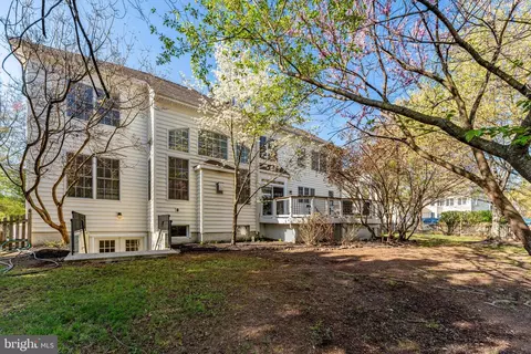 Exterior - 42758 Glenside Dr, Brambleton, VA 20148 photo 7 of 7