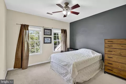 Bedroom - 42758 Glenside Dr, Brambleton, VA 20148 photo 4 of 10