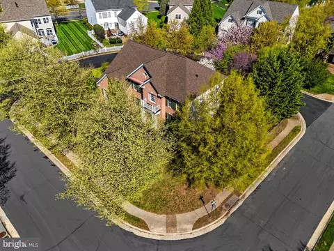 View/Area - 42758 Glenside Dr, Brambleton, VA 20148 photo 1 of 3