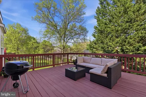 Exterior - 43104 Stonecottage Pl, Ashburn, VA 20147 photo 3 of 6