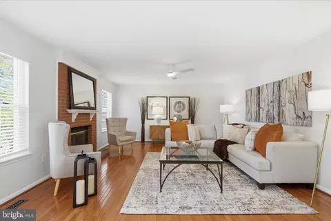 Living - 43104 Stonecottage Pl, Ashburn, VA 20147 photo 1 of 3