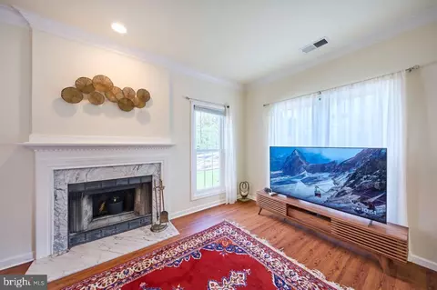 Living - 46554 Cedarhurst Dr, Sterling, VA 20165 photo 2 of 2