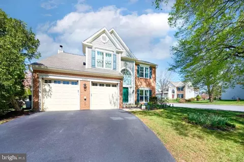 46554 Cedarhurst Dr, Sterling, VA 20165