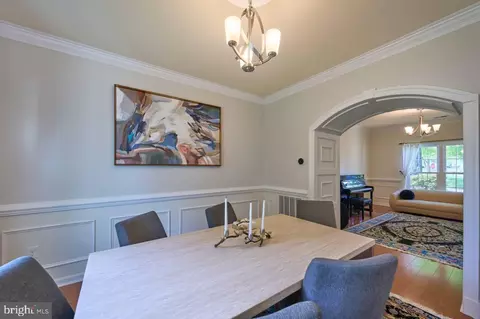 Dining - 46554 Cedarhurst Dr, Sterling, VA 20165 photo 2 of 2