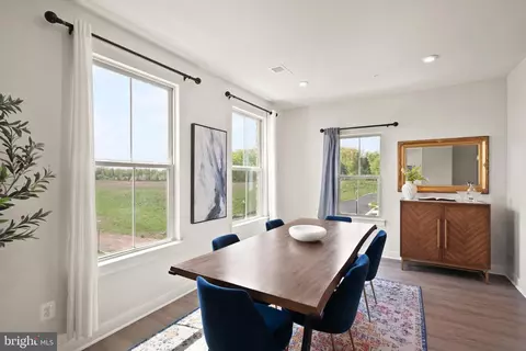Dining - 24252 Thurso Sq, Sterling, VA 20166 photo 1 of 2