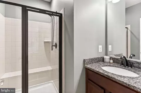 42308 Guildhall Dr, Ashburn, VA 20148 photo 14