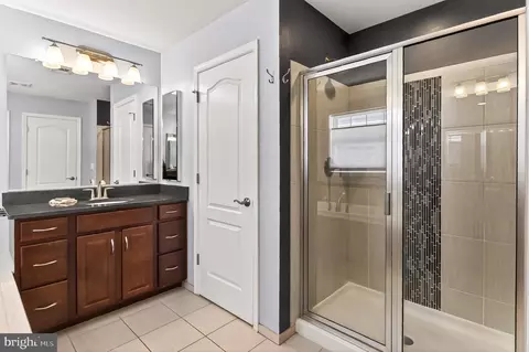 42308 Guildhall Dr, Ashburn, VA 20148 photo 18