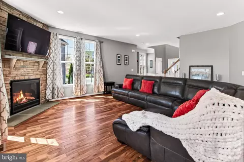 42308 Guildhall Dr, Ashburn, VA 20148 photo 5