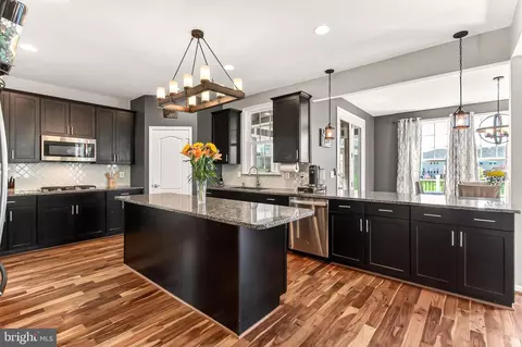 42308 Guildhall Dr, Ashburn, VA 20148 photo 8
