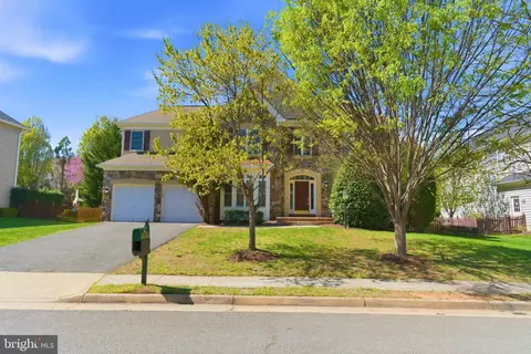 903 Tinsman Dr NE, Leesburg, VA 20176